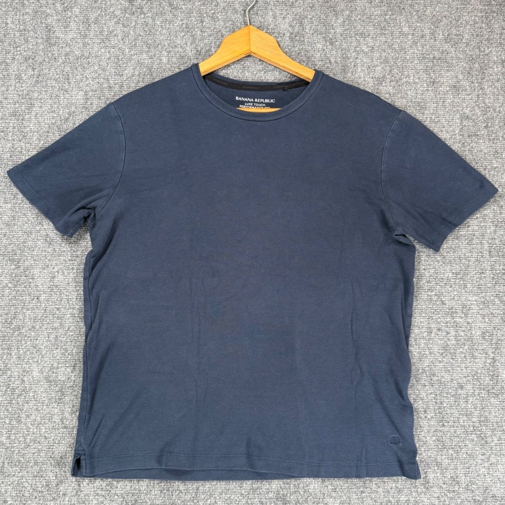 Banana Republic Luxe Touch Performance Tee Men's Large Navy Blue 100% Cotton